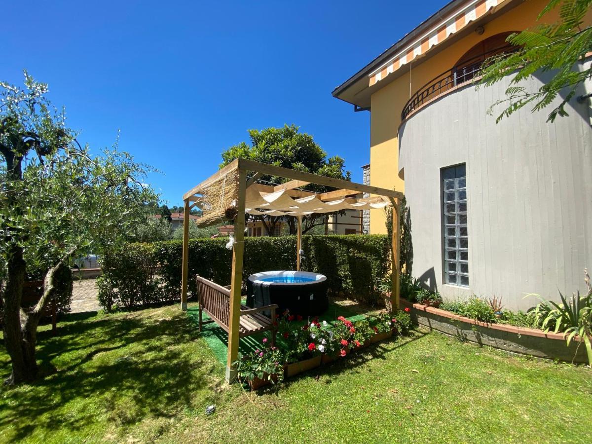 Il Nespolo Villa Cavriglia Luaran gambar